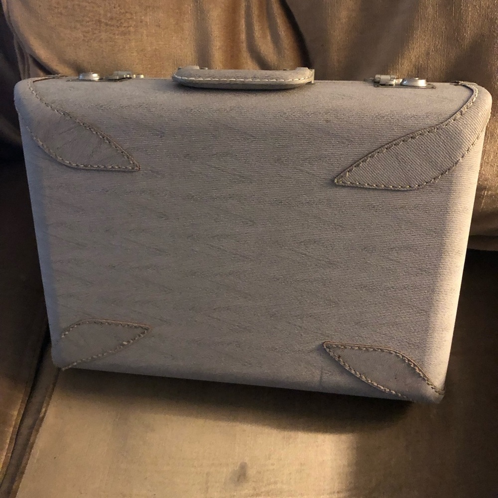 Talk w/ me before purchase 1950s Travelaire Luggage Case- 128A$70 or $60 w/offer
